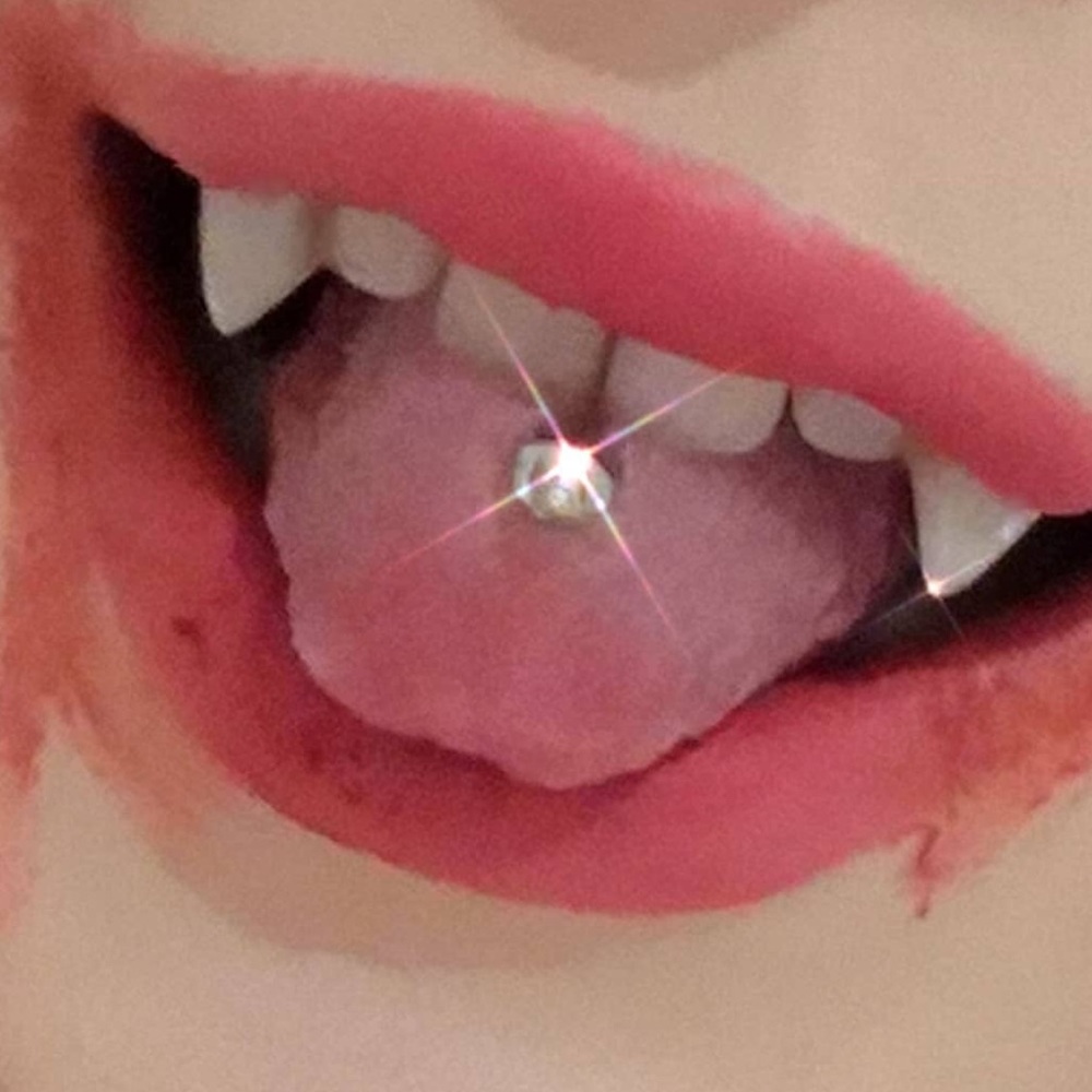 Meet your Posher, Mari